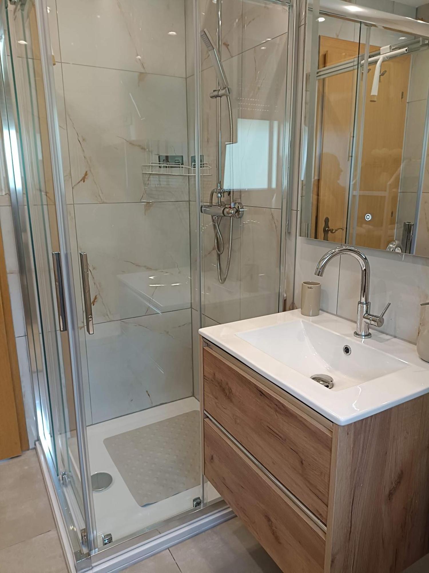 Haus Flora - Ferienwohnung بودينسدورف المظهر الخارجي الصورة